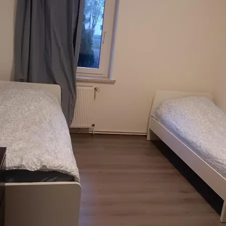 Apartment Crew Quartier Serviced 3 Mit Kueche Waschmaschine, Bad, Wifi, Flat Tv Usw *