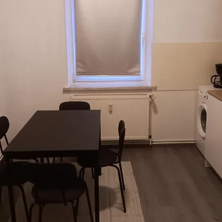 Apartment Crew Quartier Serviced 3 Mit Kueche Waschmaschine, Bad, Wifi, Flat Tv Usw Merseburg